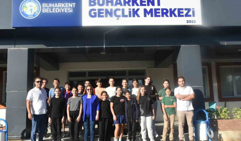 Buharkent’te Gençlik Merkezi Açıldı!